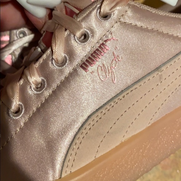 Puma - Picture 3 of 6